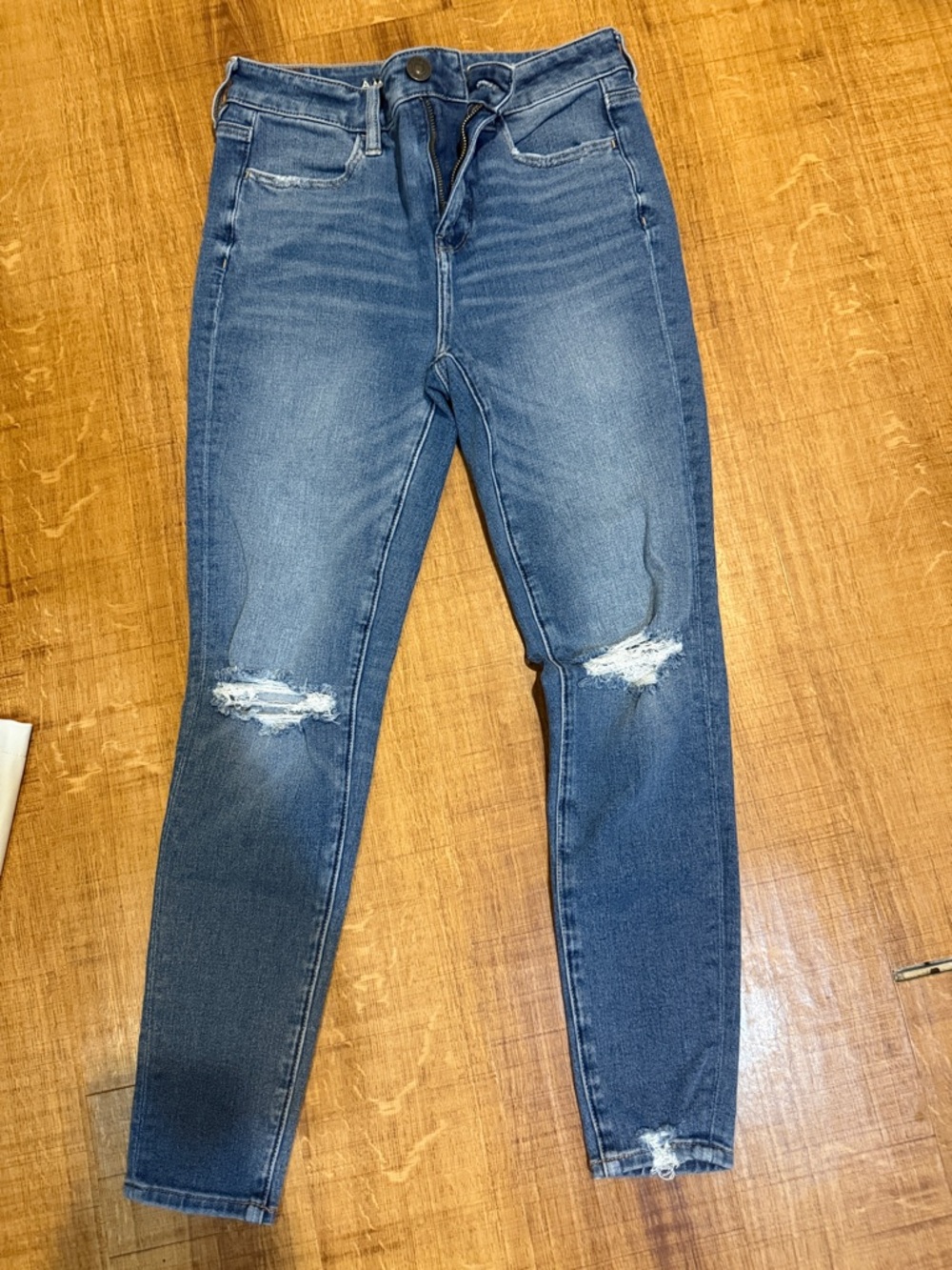 American Eagle Outfitters Skinny Dream Jeans - Medium Blue Distressed